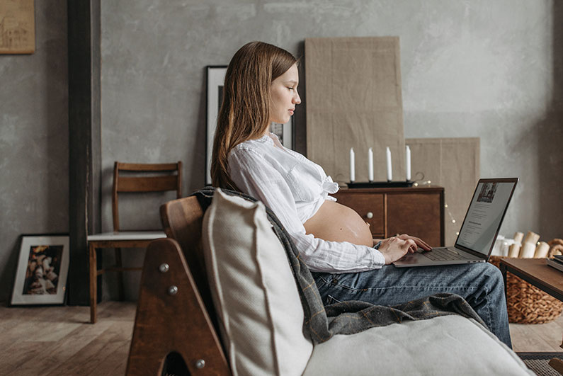 Maternity vs Parental Leave: The Differences Between Maternity & Parental Leave in Ontario